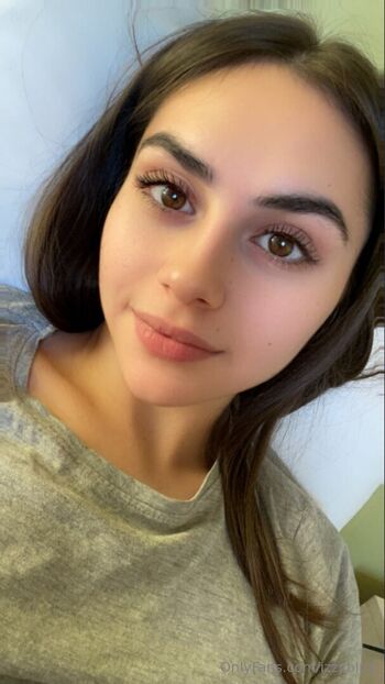 Full leaked Izzyblu private onlyfans photo