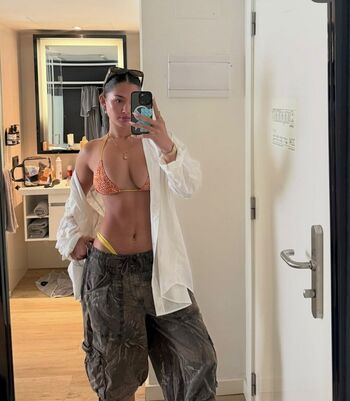 Full leaked Izzyflannery private onlyfans photo