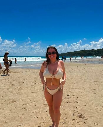 Full leaked Izzylareina private onlyfans photo