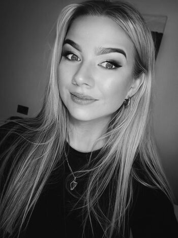 Full leaked Izzysdizzyspells private onlyfans photo