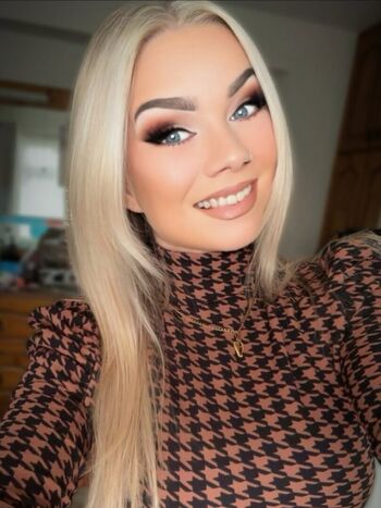 Full leaked Izzysdizzyspells private onlyfans photo