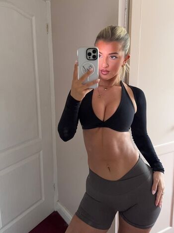 Full leaked Izzytaffs private onlyfans photo