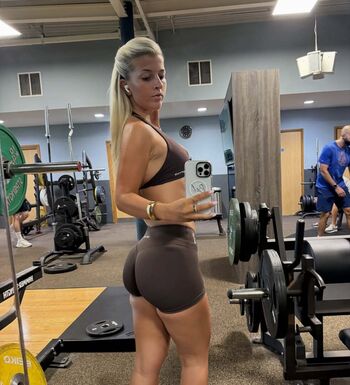 Full leaked Izzytaffs private onlyfans photo