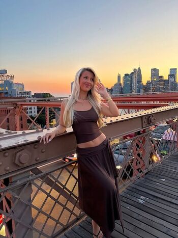 Full leaked Izzytaffs private onlyfans photo