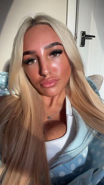 jade-xo-w3lls