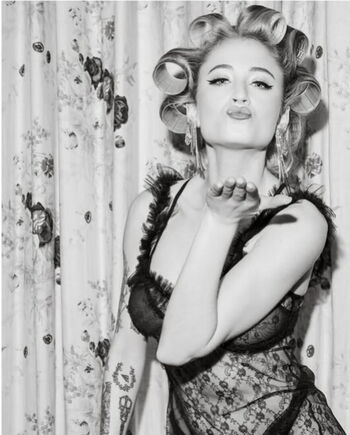 Janet Devlin