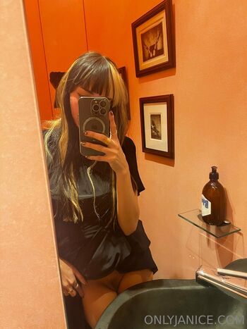 Full leaked Janice griffith  page private onlyfans photo