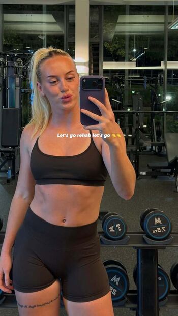 Jasmin Strange