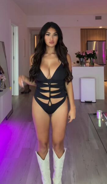 Full leaked Jasmine lillyyyy private onlyfans photo