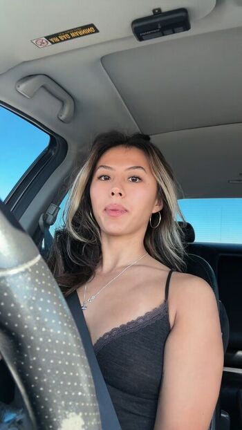 Jasmine Yi