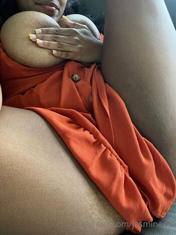 Full leaked Jasmineskii private onlyfans photo