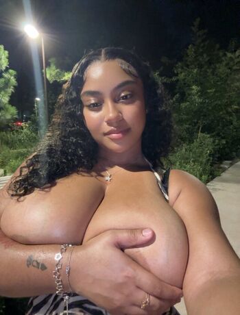 Full leaked Jasmynaaliyah private onlyfans photo