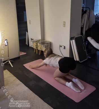 Full leaked Jellefeline page private onlyfans photo