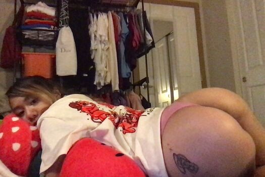 Full leaked Jellycaaakes private onlyfans photo