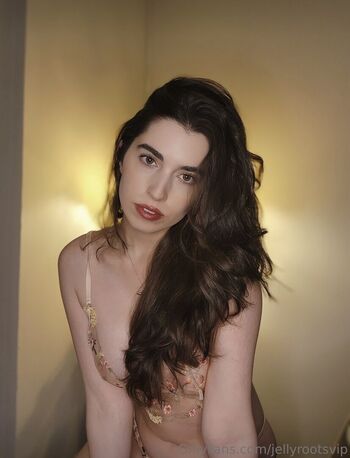Full leaked Jellyroots private onlyfans photo