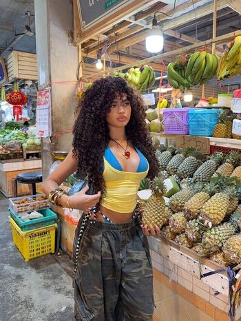 Full leaked Thayna lima/ private onlyfans photo