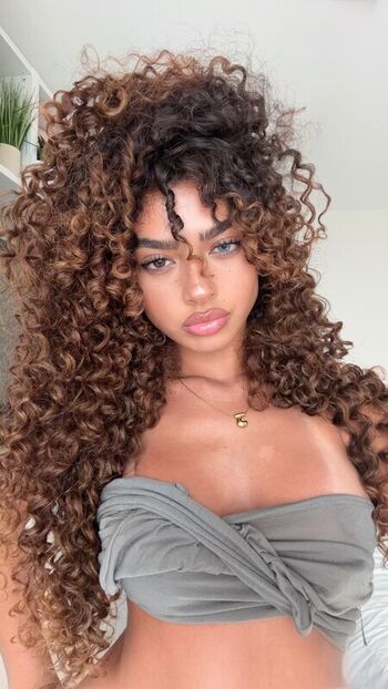 Full leaked Vixi rafi/ private onlyfans photo