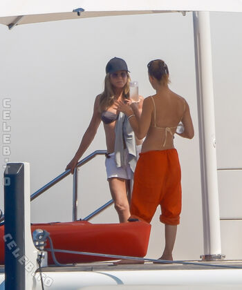 Jennifer Aniston