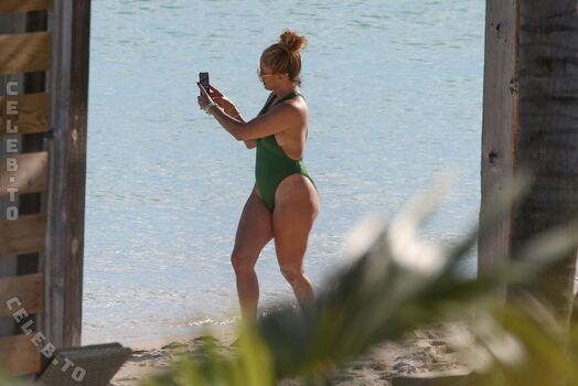 Full leaked Jennifer lopez  page private onlyfans photo