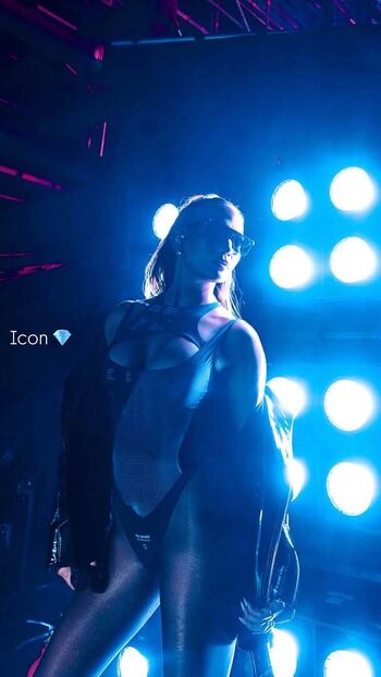 Full leaked Jennifer lopez page private onlyfans photo