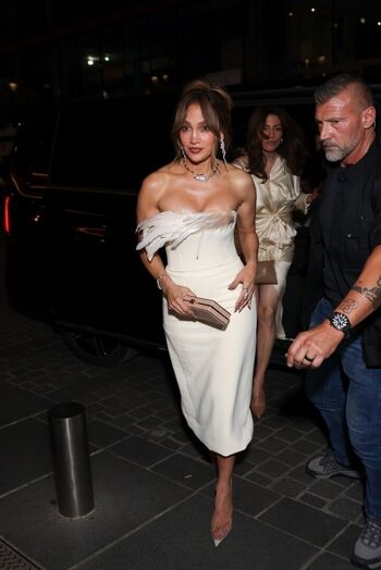 Full leaked Jennifer lopez page private onlyfans photo