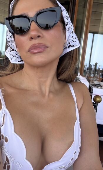 Full leaked Jennifer lopez page private onlyfans photo