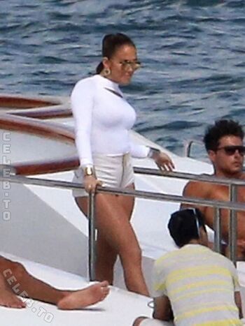 Full leaked Jennifer lopez page private onlyfans photo