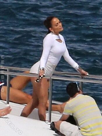 Full leaked Jennifer lopez page private onlyfans photo