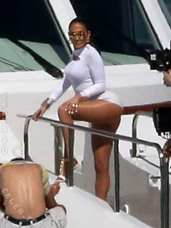 Full leaked Jennifer lopez page private onlyfans photo