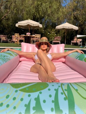Full leaked Jennifer lopez  page private onlyfans photo