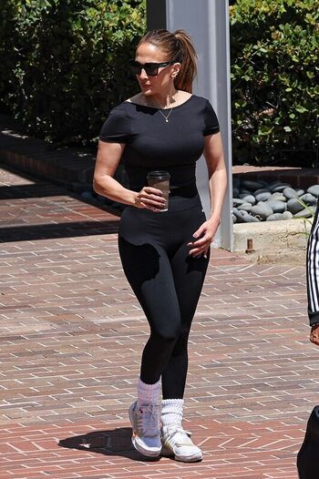 Full leaked Jennifer lopez private onlyfans photo