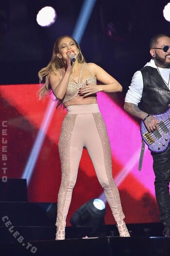 Full leaked Jennifer lopez page private onlyfans photo