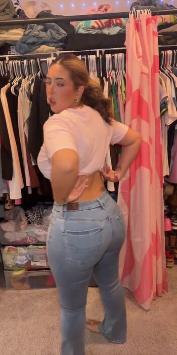 Full leaked Jennymml private onlyfans photo
