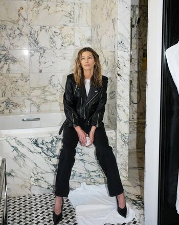 Full leaked Jessica biel page private onlyfans photo