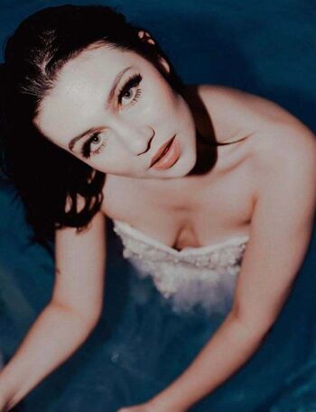 Full leaked Jessie paege page private onlyfans photo