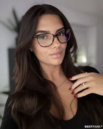 Full leaked Jeyyyjeyy private onlyfans photo