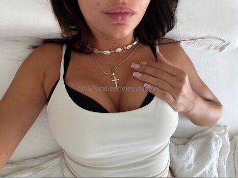 Full leaked Jeyyyjeyy private onlyfans photo