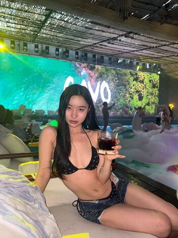 Full leaked Jia east page private onlyfans photo