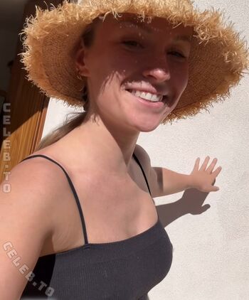 Full leaked Jil eileen fngeling page private onlyfans photo