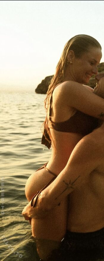 Full leaked Jil eileen fngeling page private onlyfans photo