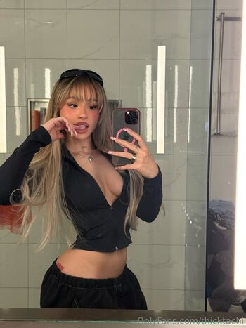 Full leaked Jilikat private onlyfans photo