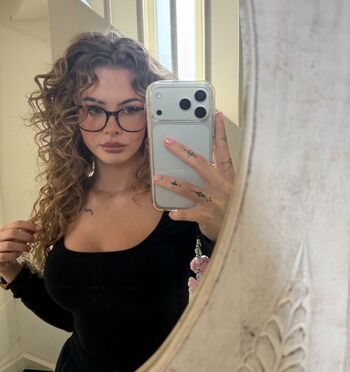 Full leaked Jillvanhoofx private onlyfans photo