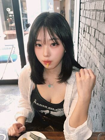 Full leaked Jinnaym private onlyfans photo