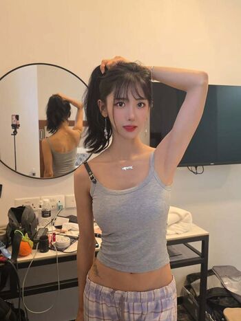 Full leaked Jinnytty private onlyfans photo