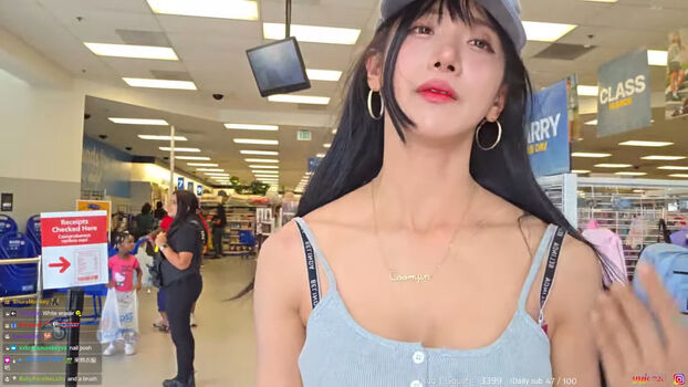 Full leaked Jinnytty private onlyfans photo
