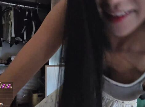 Full leaked Jinnytty private onlyfans photo
