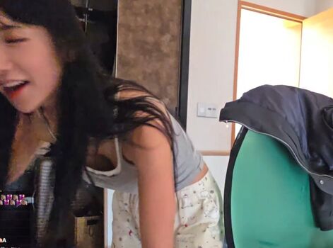 Full leaked Jinnytty private onlyfans photo