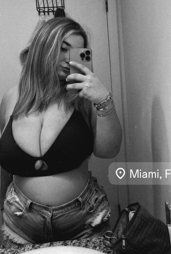 Full leaked Jolieboero private onlyfans photo