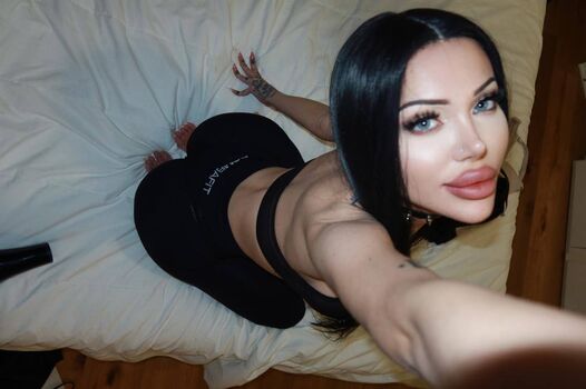 Full leaked Joliejoliecat private onlyfans photo