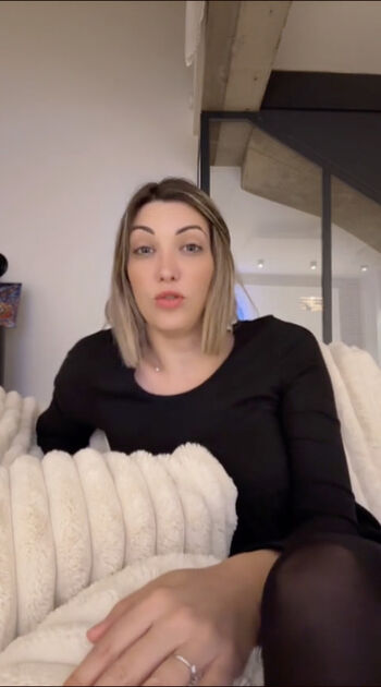 Full leaked Jolyemilyyy private onlyfans photo